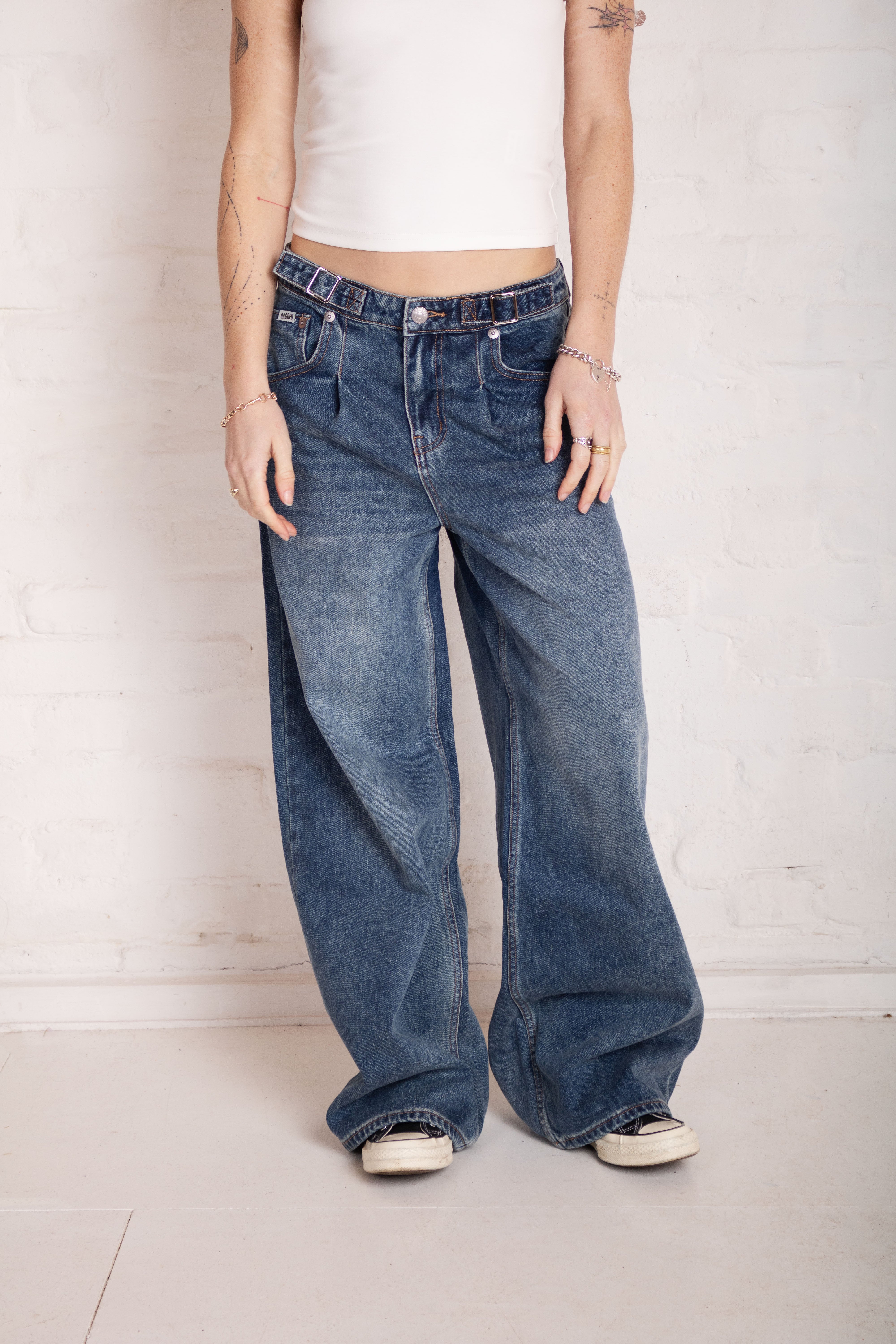 Saloon Barrel Leg Jeans