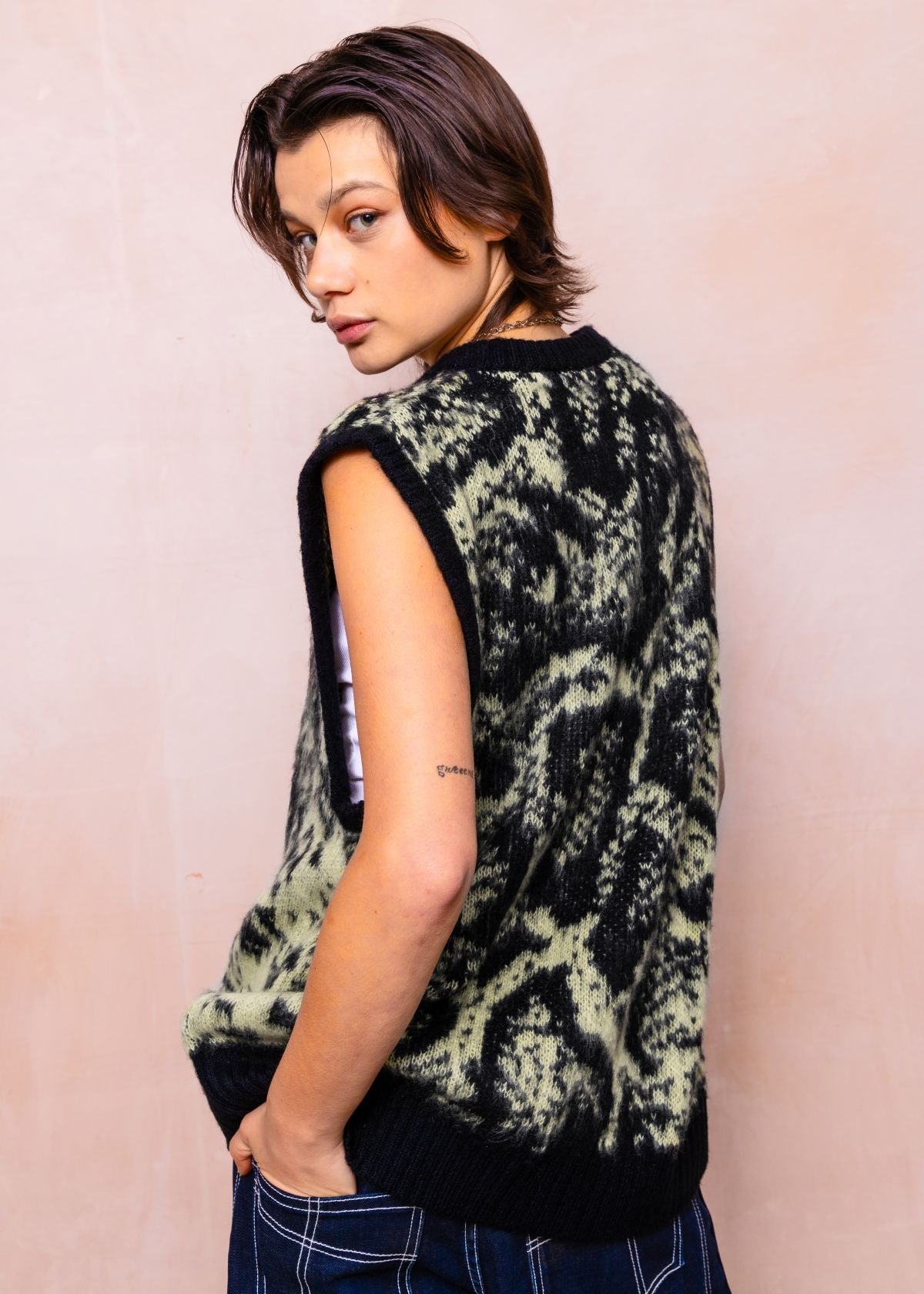 Sting Snake Print Knitted Vest 3 Sting Snake Print Knitted Vest