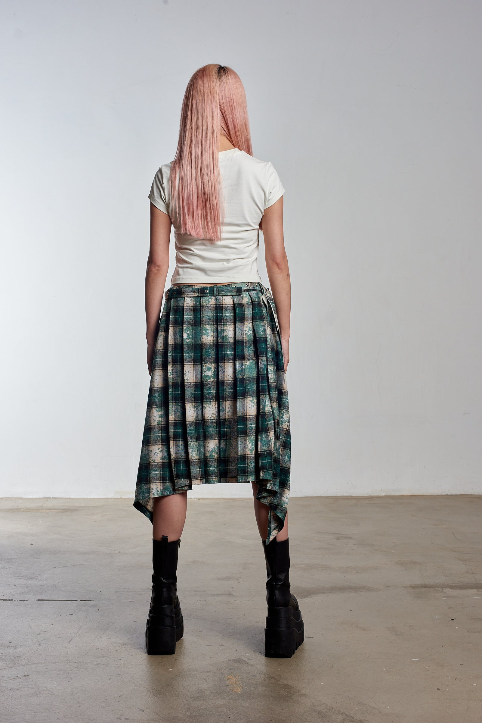Lore Pleated Tartan Skirt 7 Lore Pleated Tartan Skirt