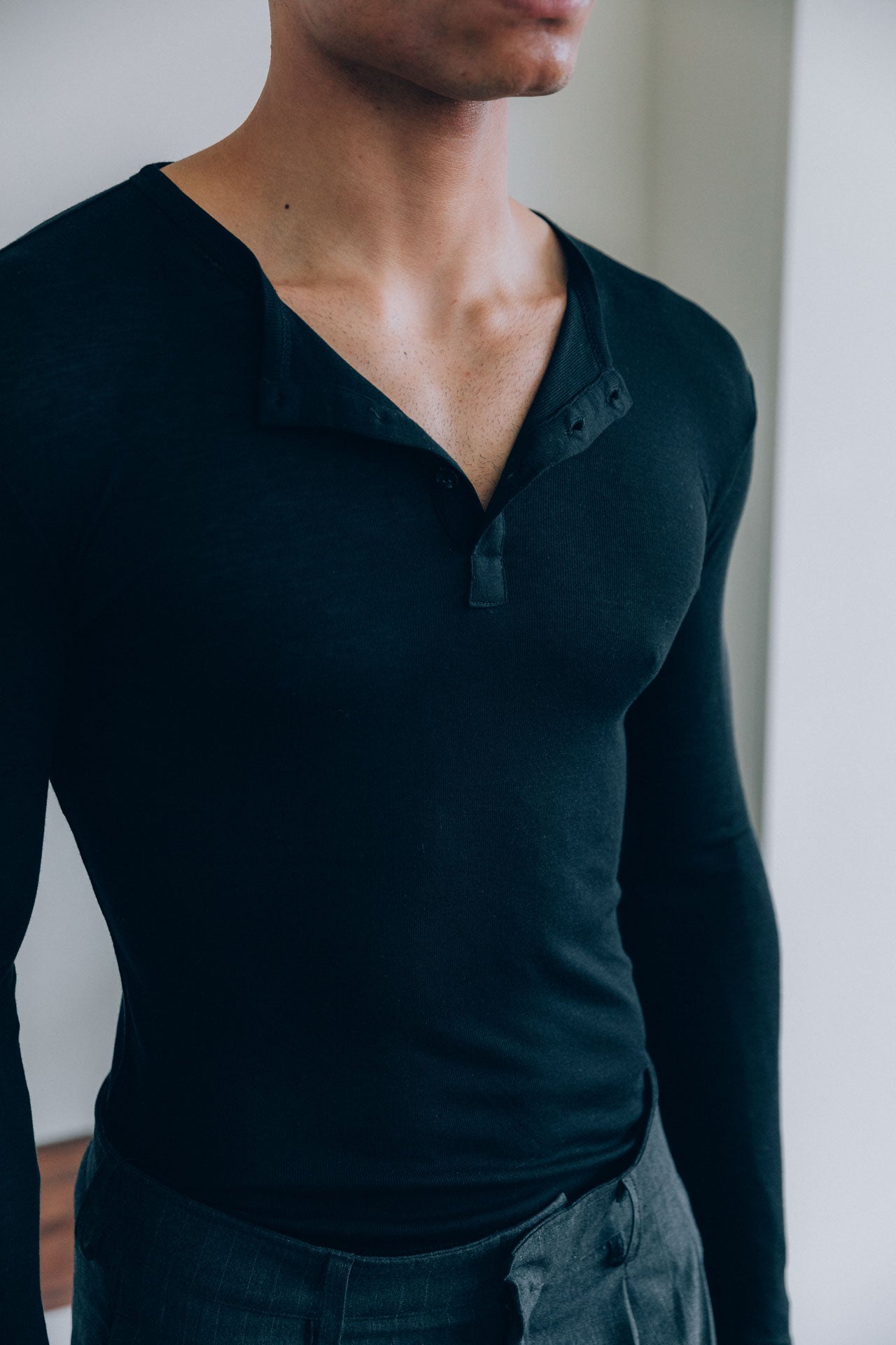 Hugh Tencel T-Shirt, Black 9 Hugh Tencel T-Shirt, Black